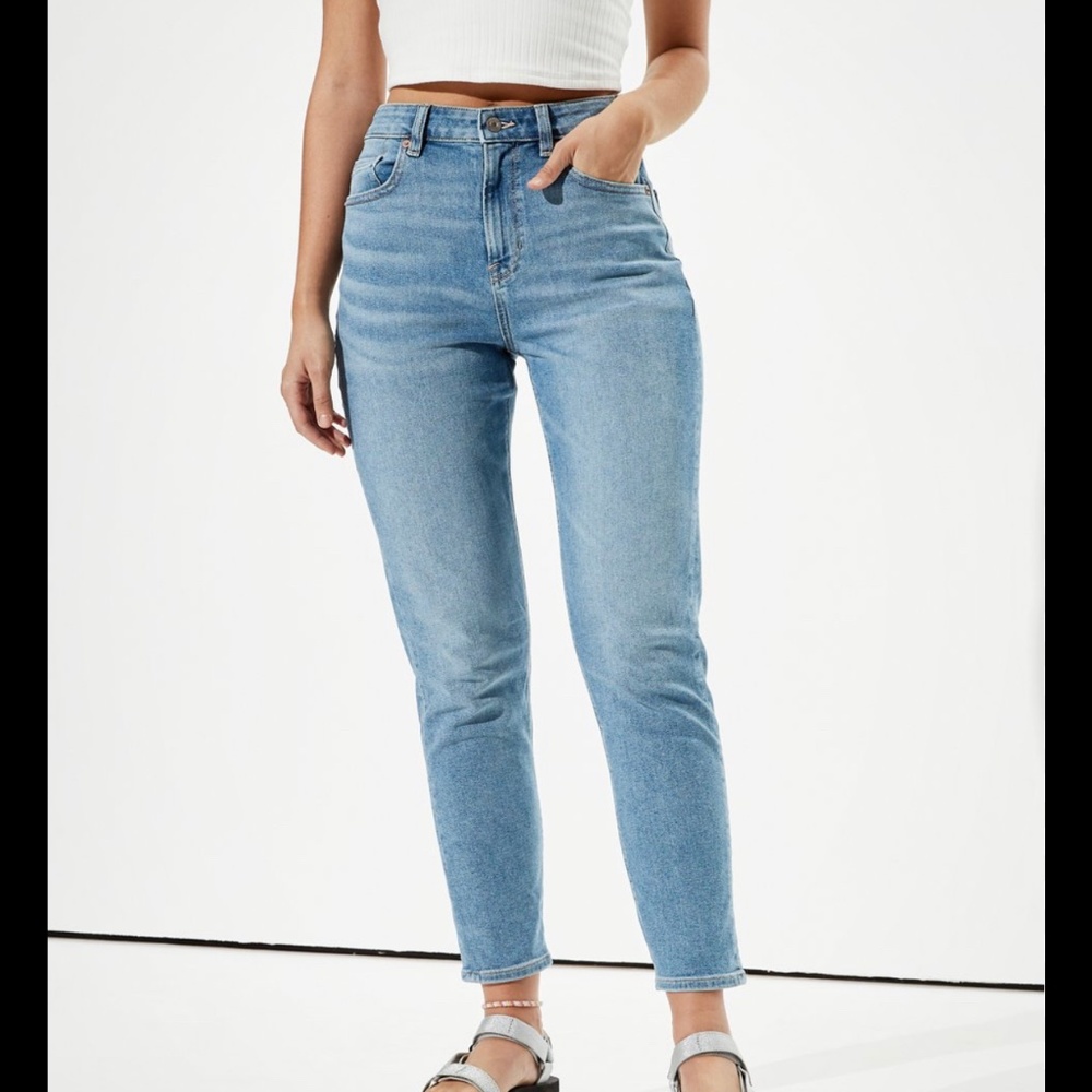 American Eagle Stretchy High Rise Skinny Mom Jean